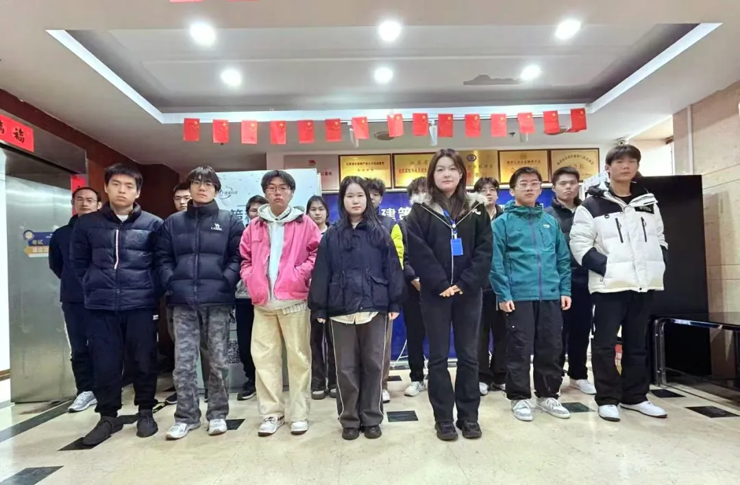 叮！結(jié)班成功！這張合照，是我們努力的最好